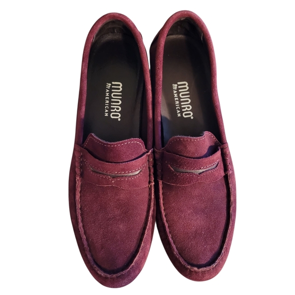 Munro American Ramie burgundy suede loafers - 8 M              U99